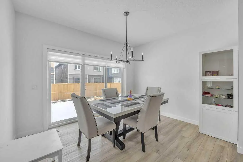 1098 Midtown Avenue SW