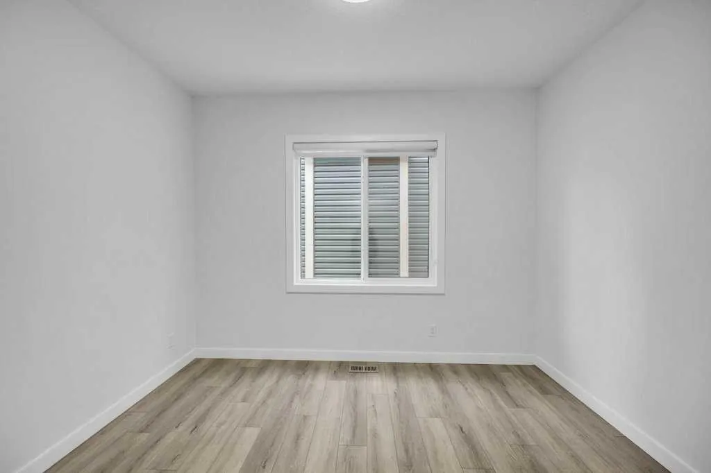 1098 Midtown Avenue SW