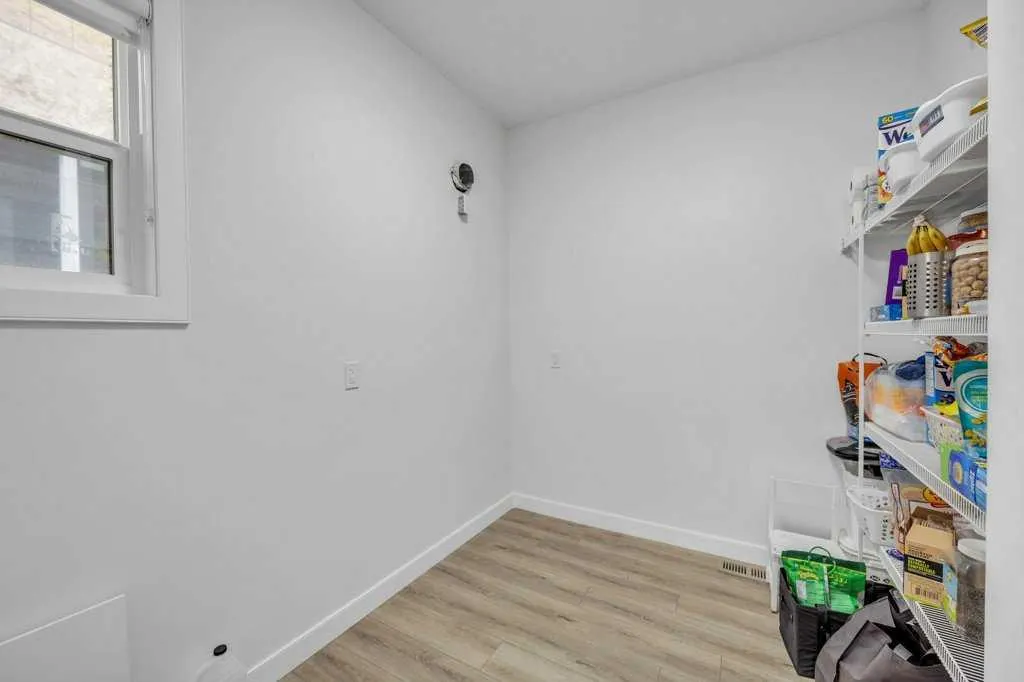 1098 Midtown Avenue SW
