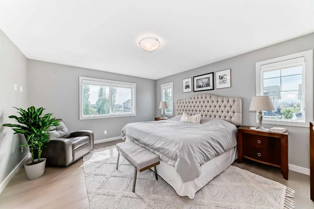 100 Sundown Grove