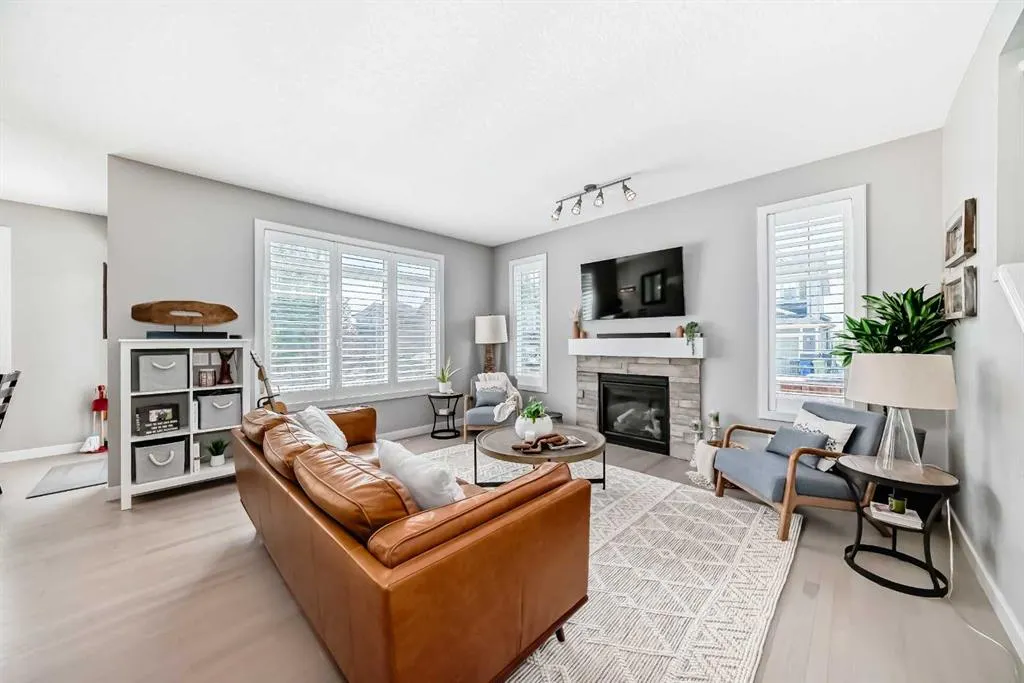 100 Sundown Grove