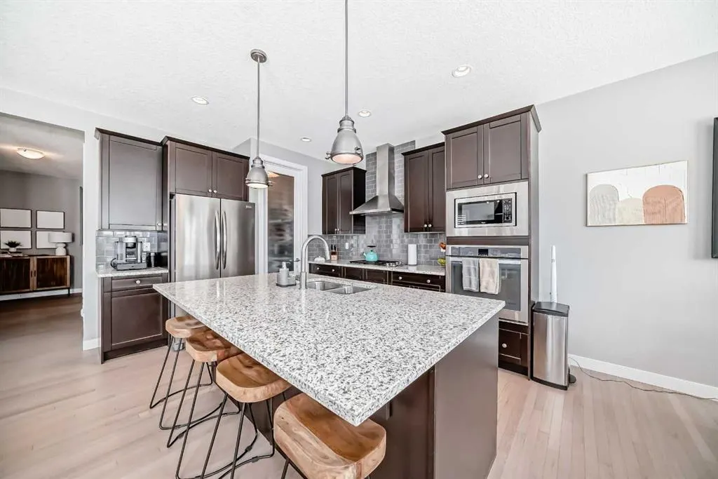 100 Sundown Grove