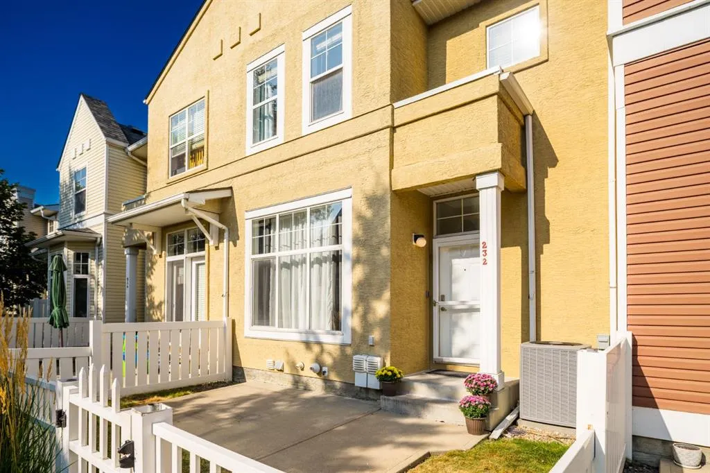 232 Mckenzie Towne Link SE