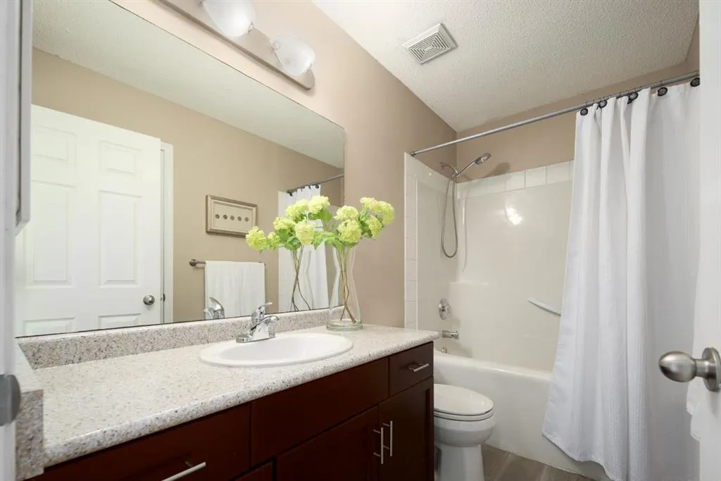 232 Mckenzie Towne Link SE