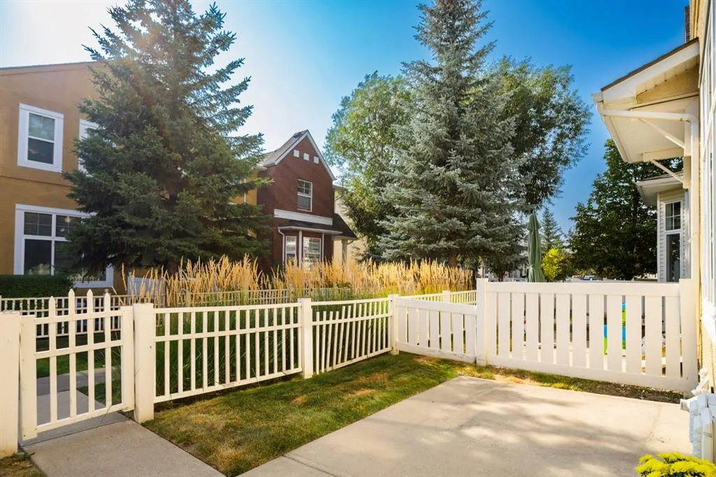 232 Mckenzie Towne Link SE