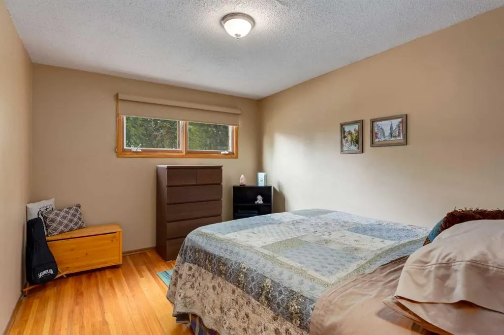 48 Chancellor Way NW