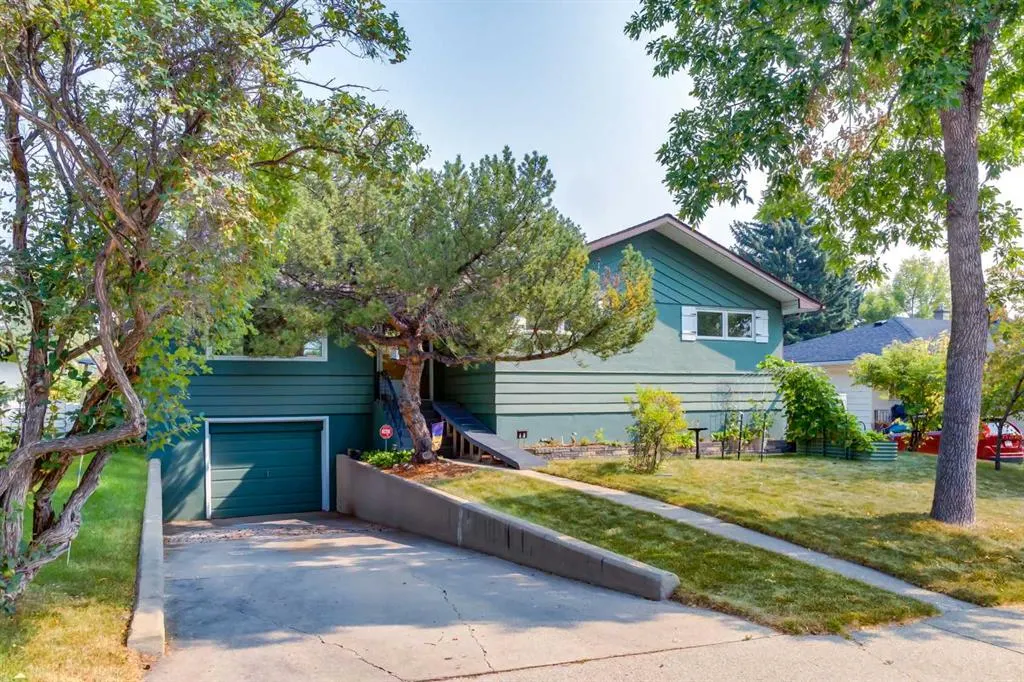 48 Chancellor Way NW