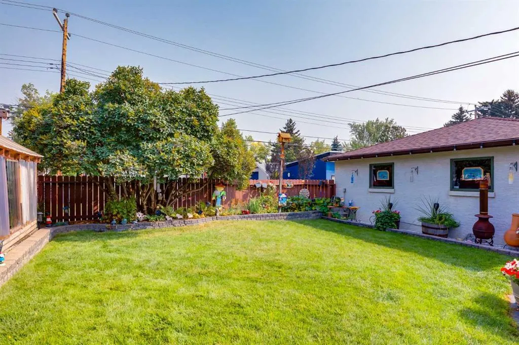 48 Chancellor Way NW