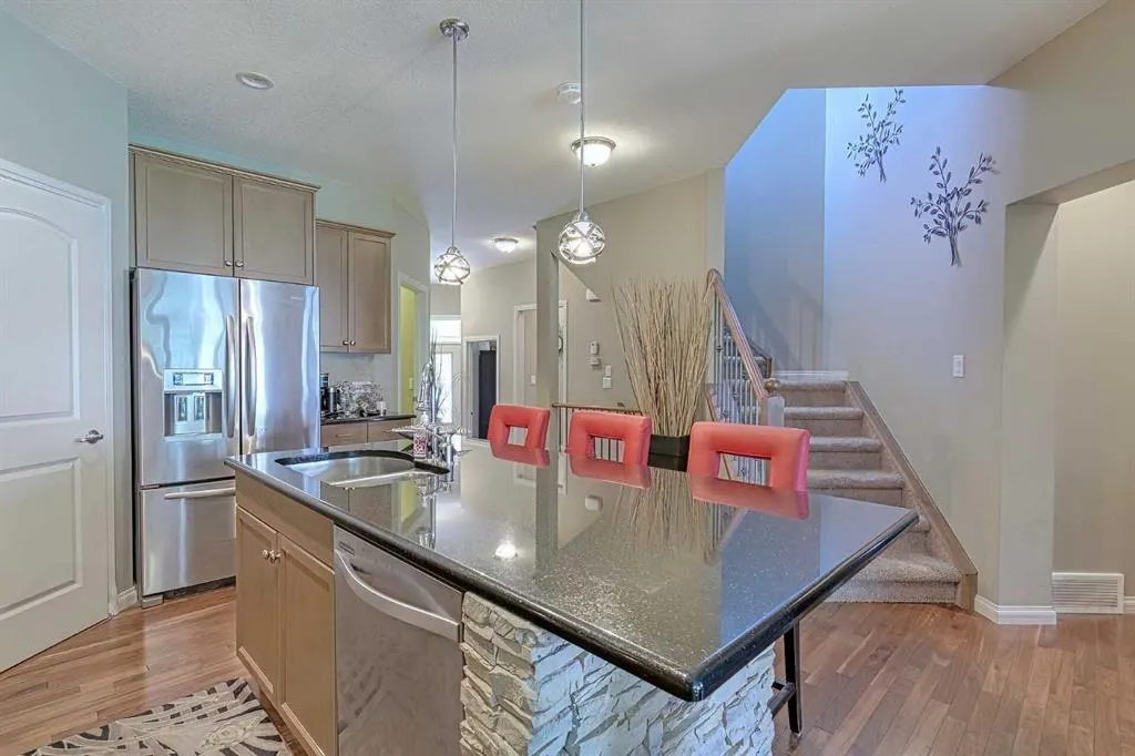 223 Sunset Square
