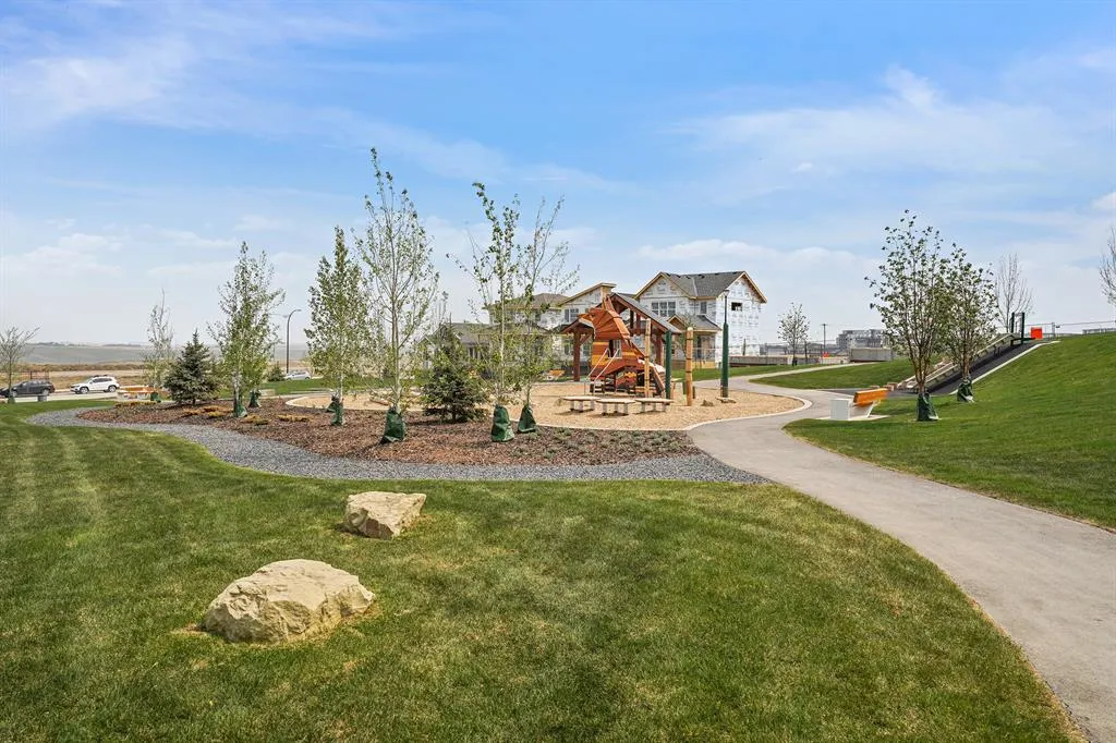 116 Mitchell Way NW