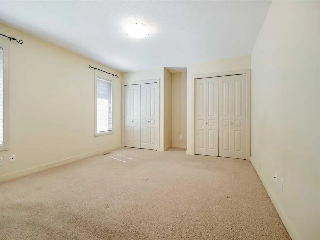 122 Mildred Dobbs Boulevard N