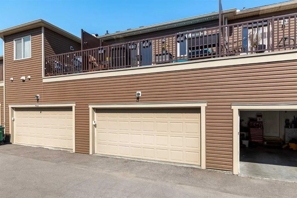203 Windford Crescent SW