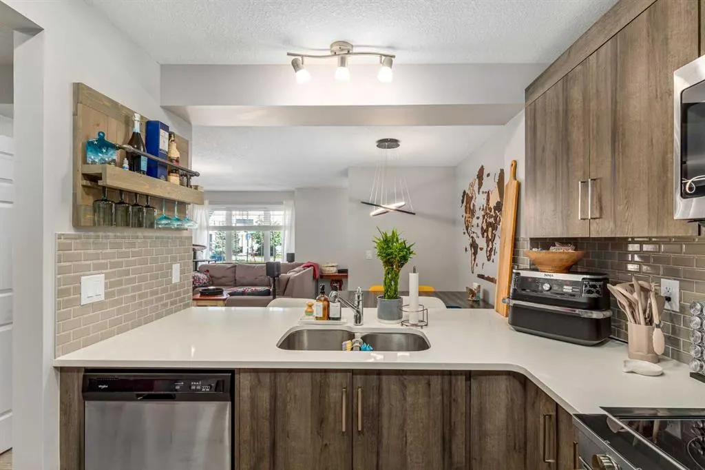 203 Windford Crescent SW