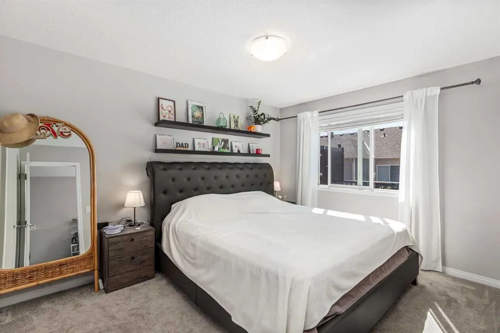 203 Windford Crescent SW