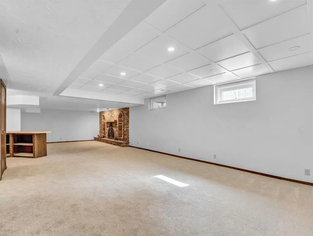38 Rossland Crescent SE
