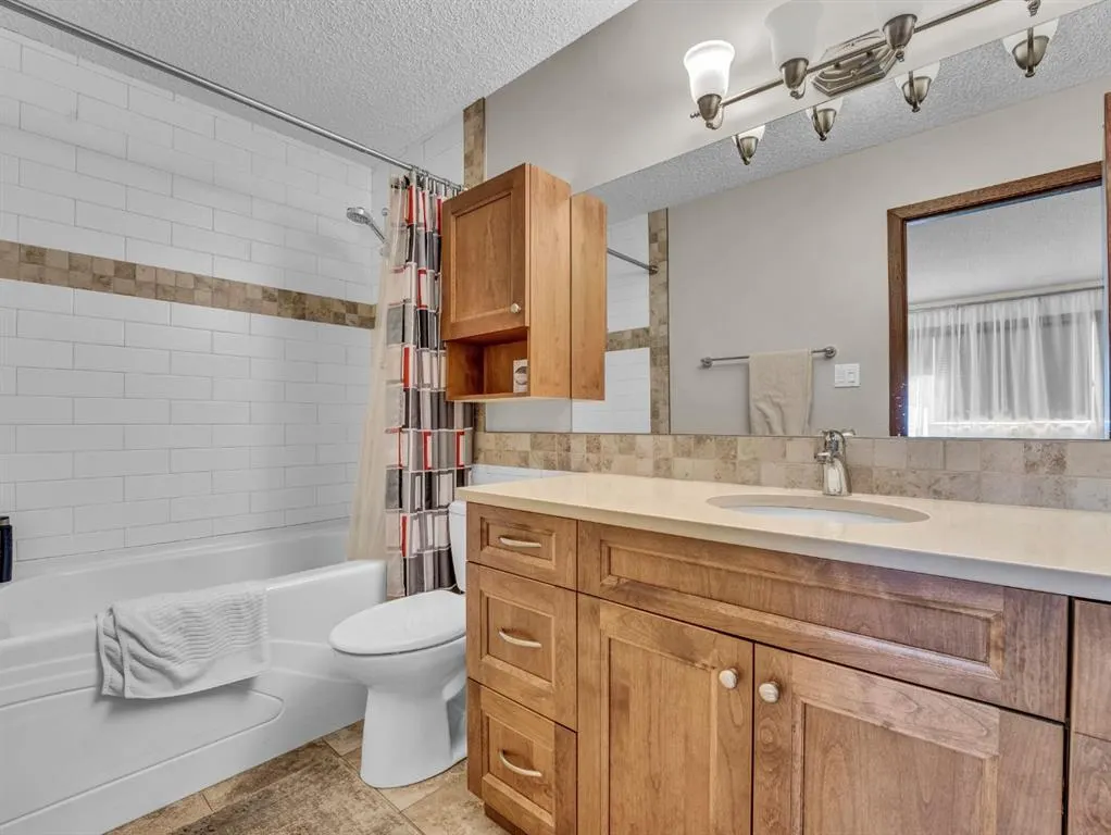 38 Rossland Crescent SE