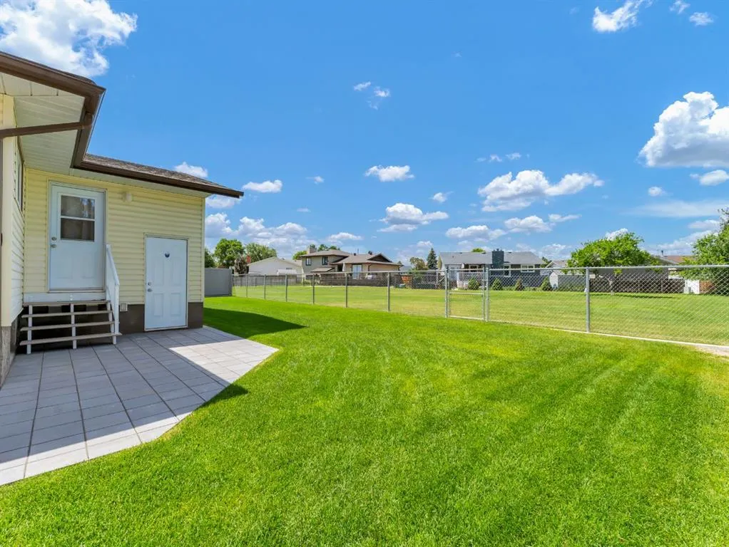 38 Rossland Crescent SE