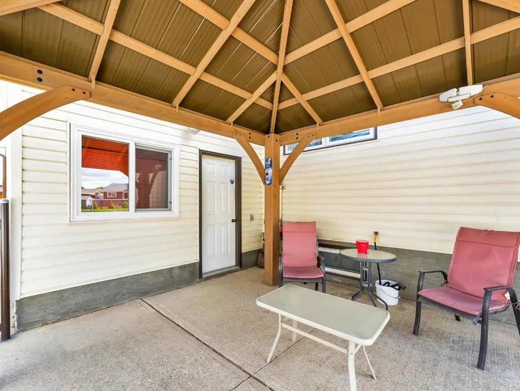 38 Rossland Crescent SE