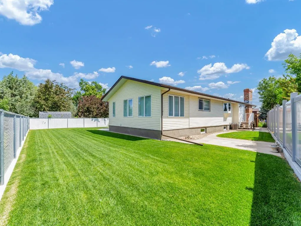 38 Rossland Crescent SE