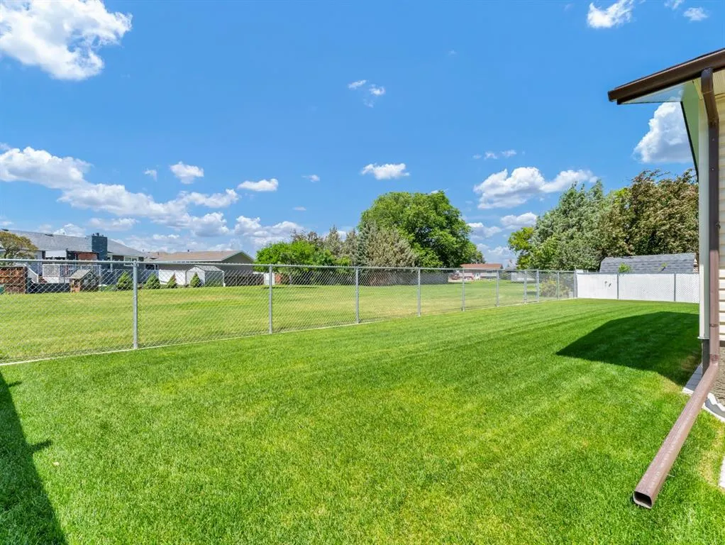 38 Rossland Crescent SE