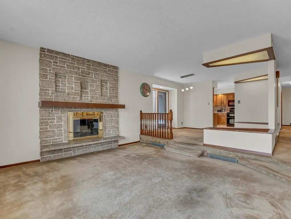 38 Rossland Crescent SE