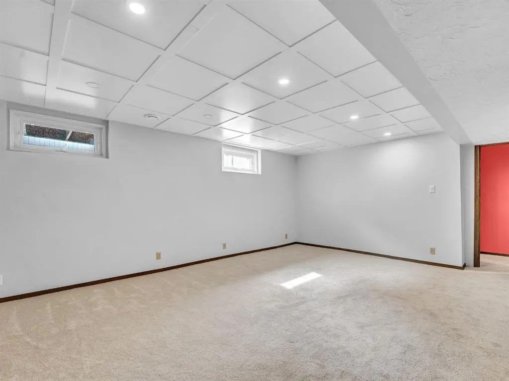 38 Rossland Crescent SE
