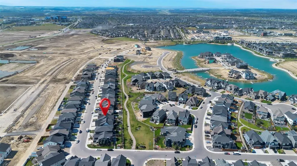 252 Marina Grove SE