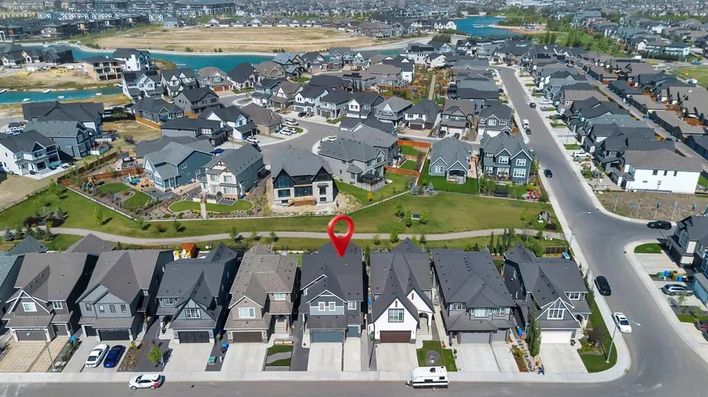252 Marina Grove SE