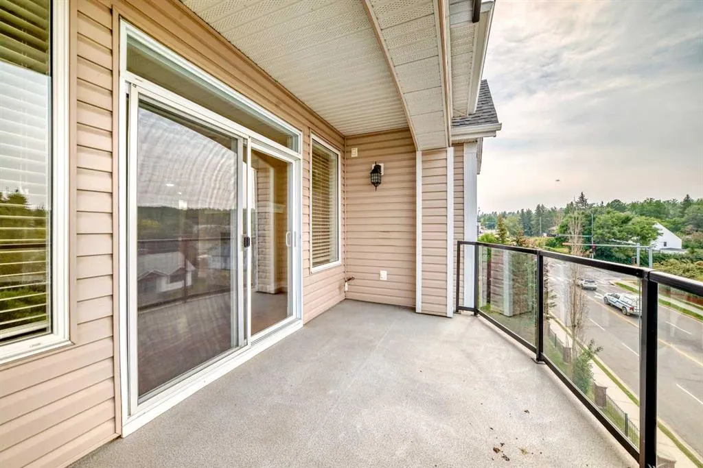 4707 50 Street, #401