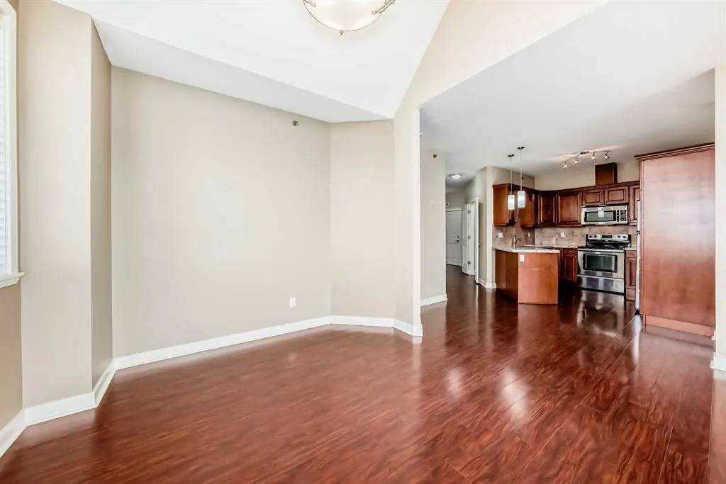 4707 50 Street, #401