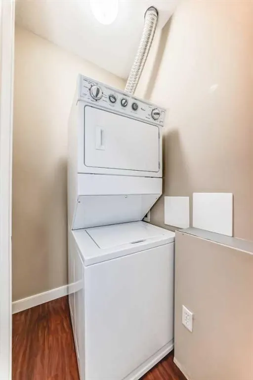 4707 50 Street, #401