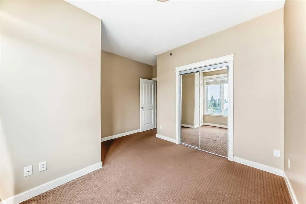 4707 50 Street, #401