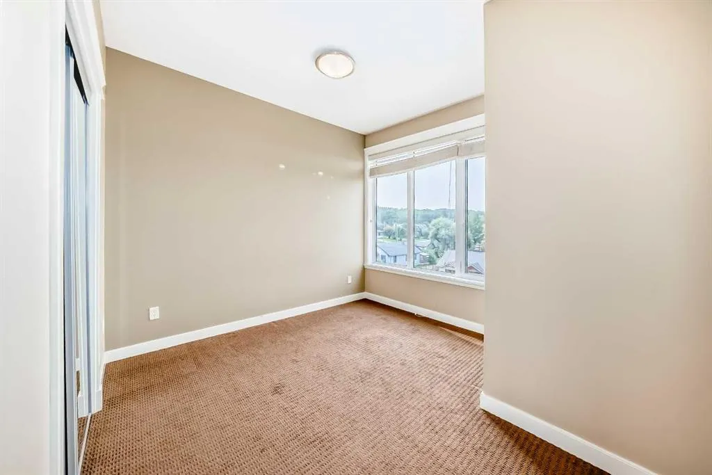 4707 50 Street, #401