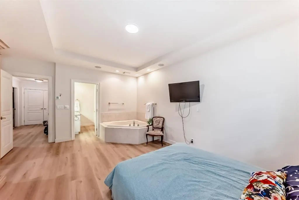 60 24 Avenue SW, #115