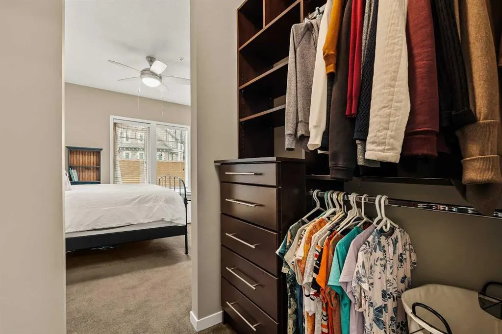 10 Mahogany Mews SE, #204
