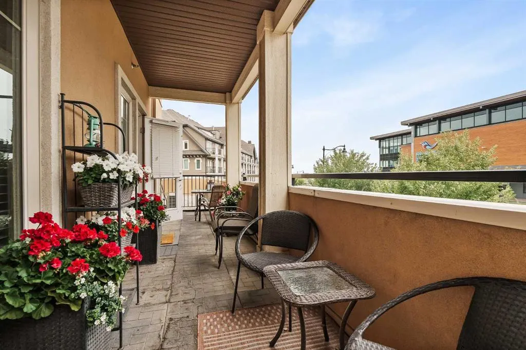 10 Mahogany Mews SE, #204