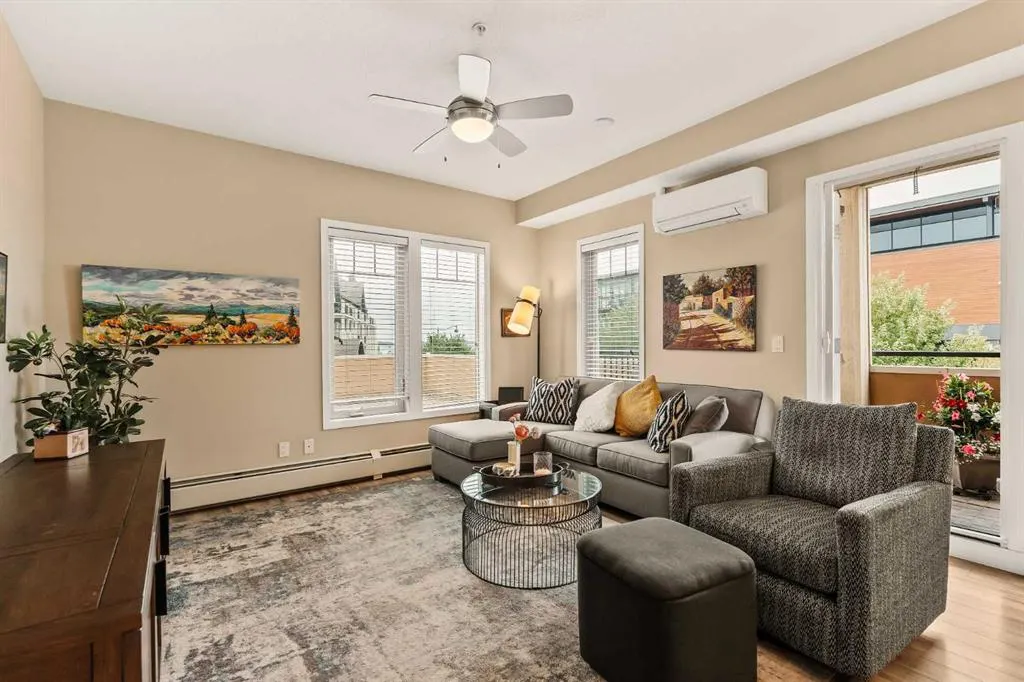 10 Mahogany Mews SE, #204