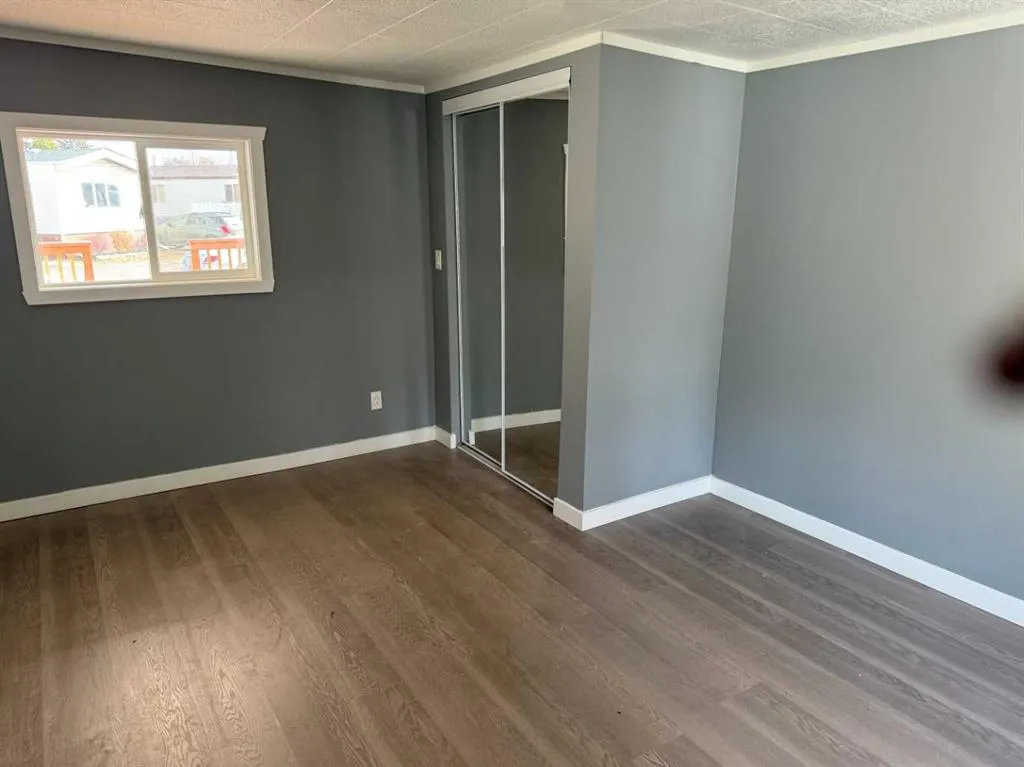 5800 46 Street, #18