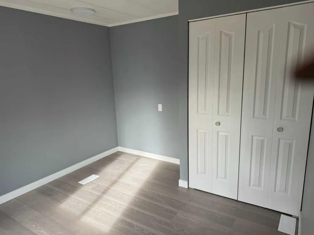 5800 46 Street, #18