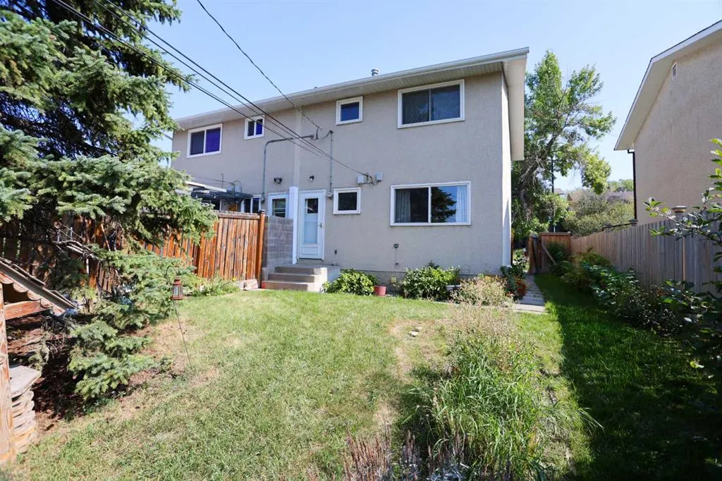 609 Mckinnon Drive NE