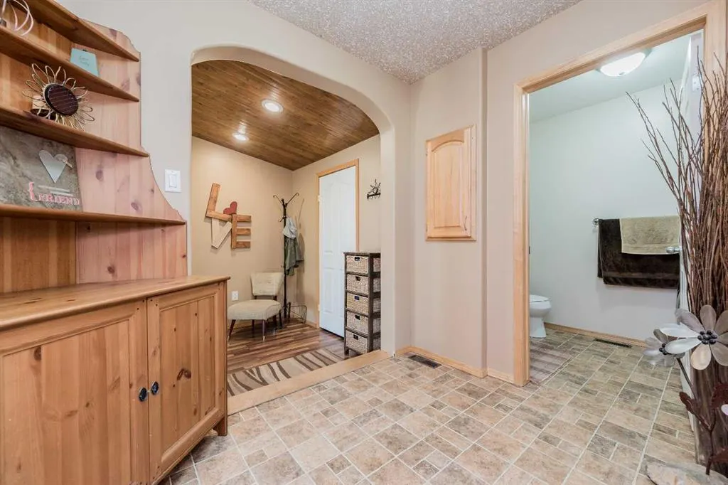 734082B Range  Road 51