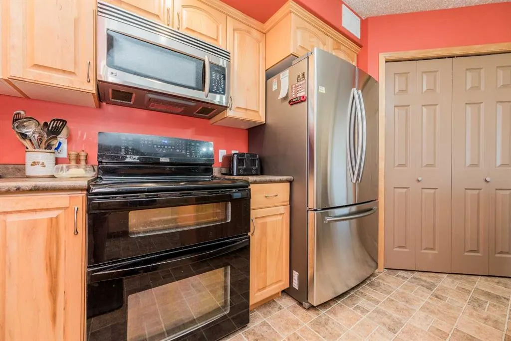 734082B Range  Road 51