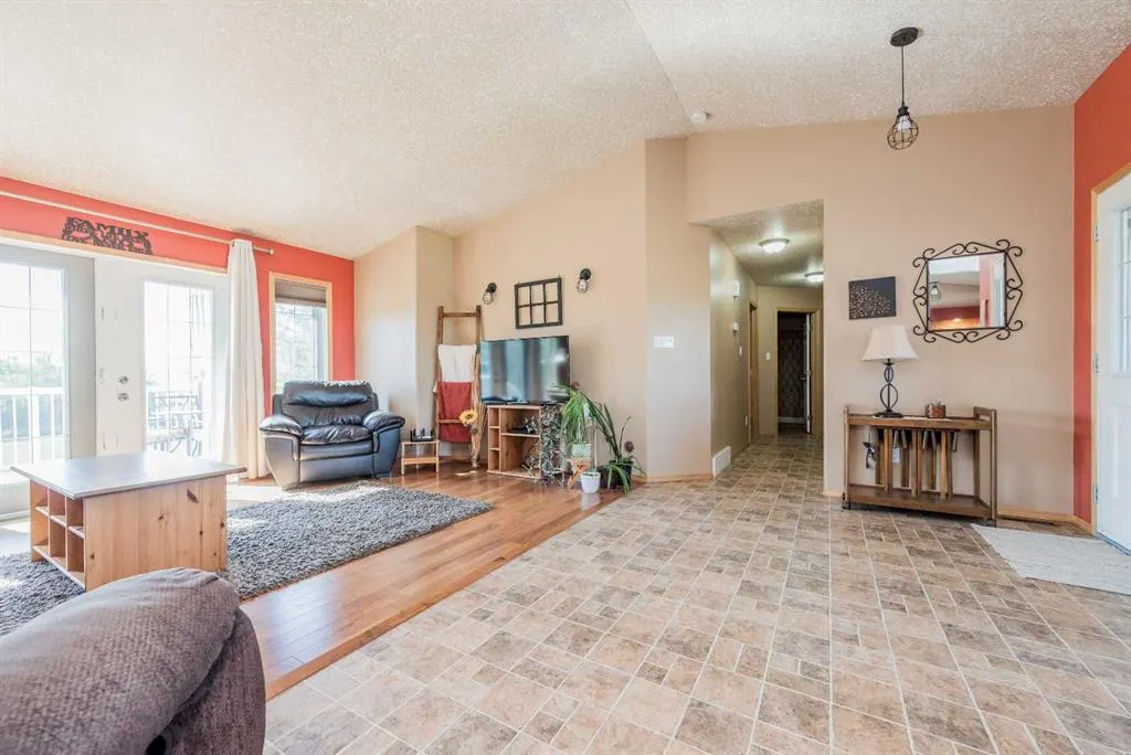 734082B Range  Road 51