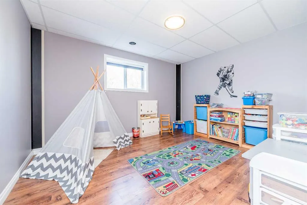 734082B Range  Road 51