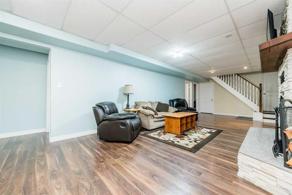 734082B Range  Road 51