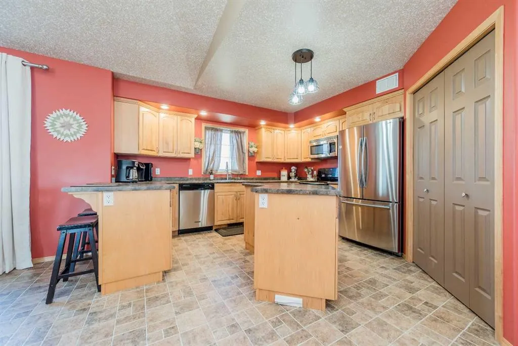 734082B Range  Road 51