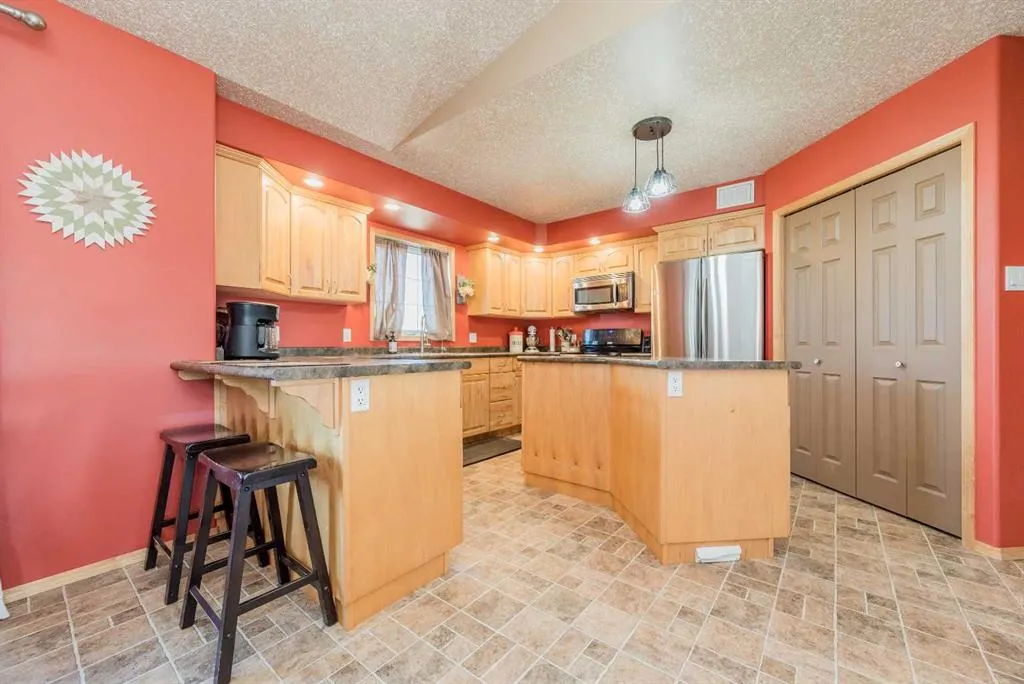 734082B Range  Road 51