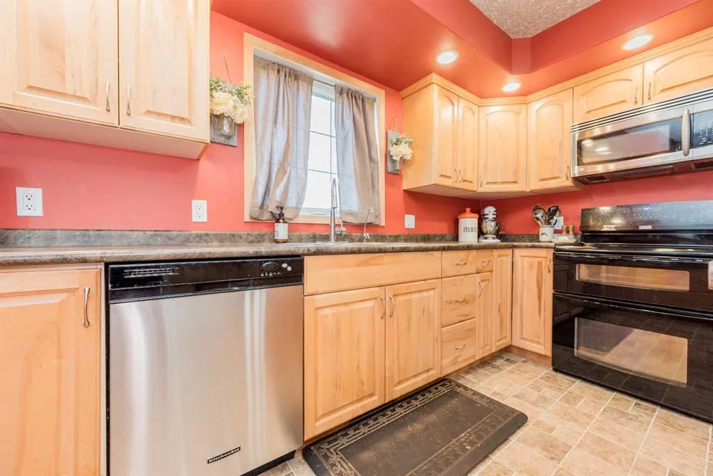 734082B Range  Road 51