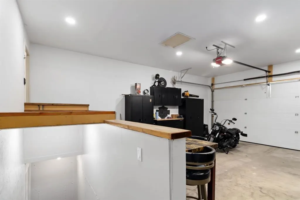 220 Warren Road