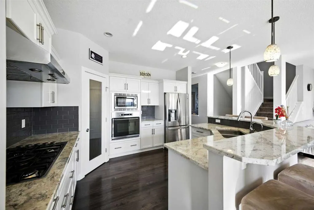 243 Evansfield Way NW